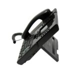 نمای کناری تلفن تحت شبکه سیسکو 8961 با طراحی ارگونومیک و ظاهر حرفه‌ای